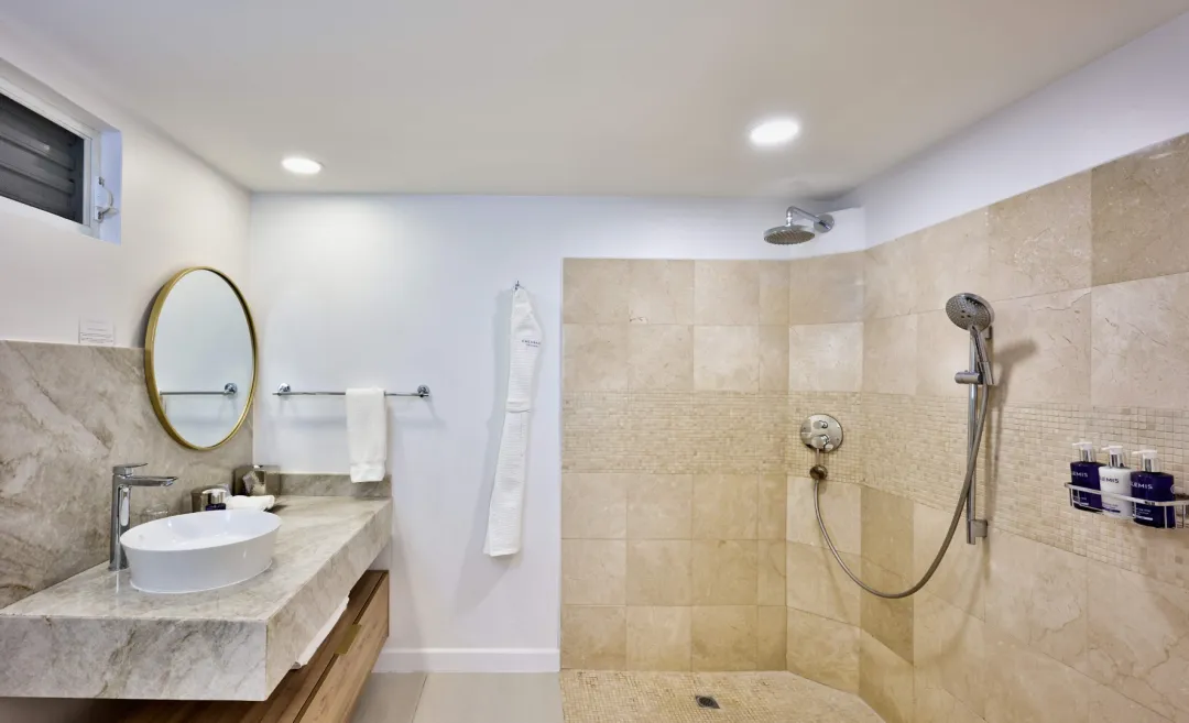 Calabash-Grenada-Westside-Suite-Bathroom-Detail