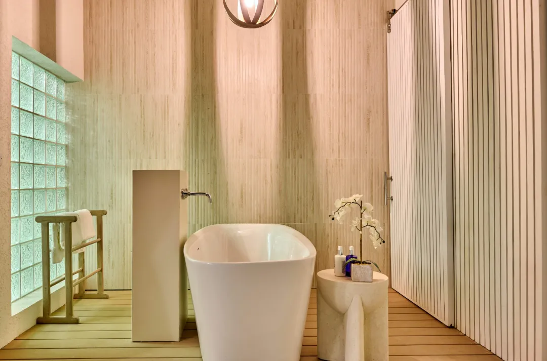 Calabash-Grenada-Pool-Suite-bathtub