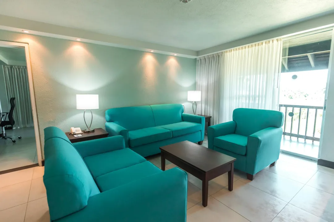 Munt-Irvine-One-Bedroom-Suite-Living-Room