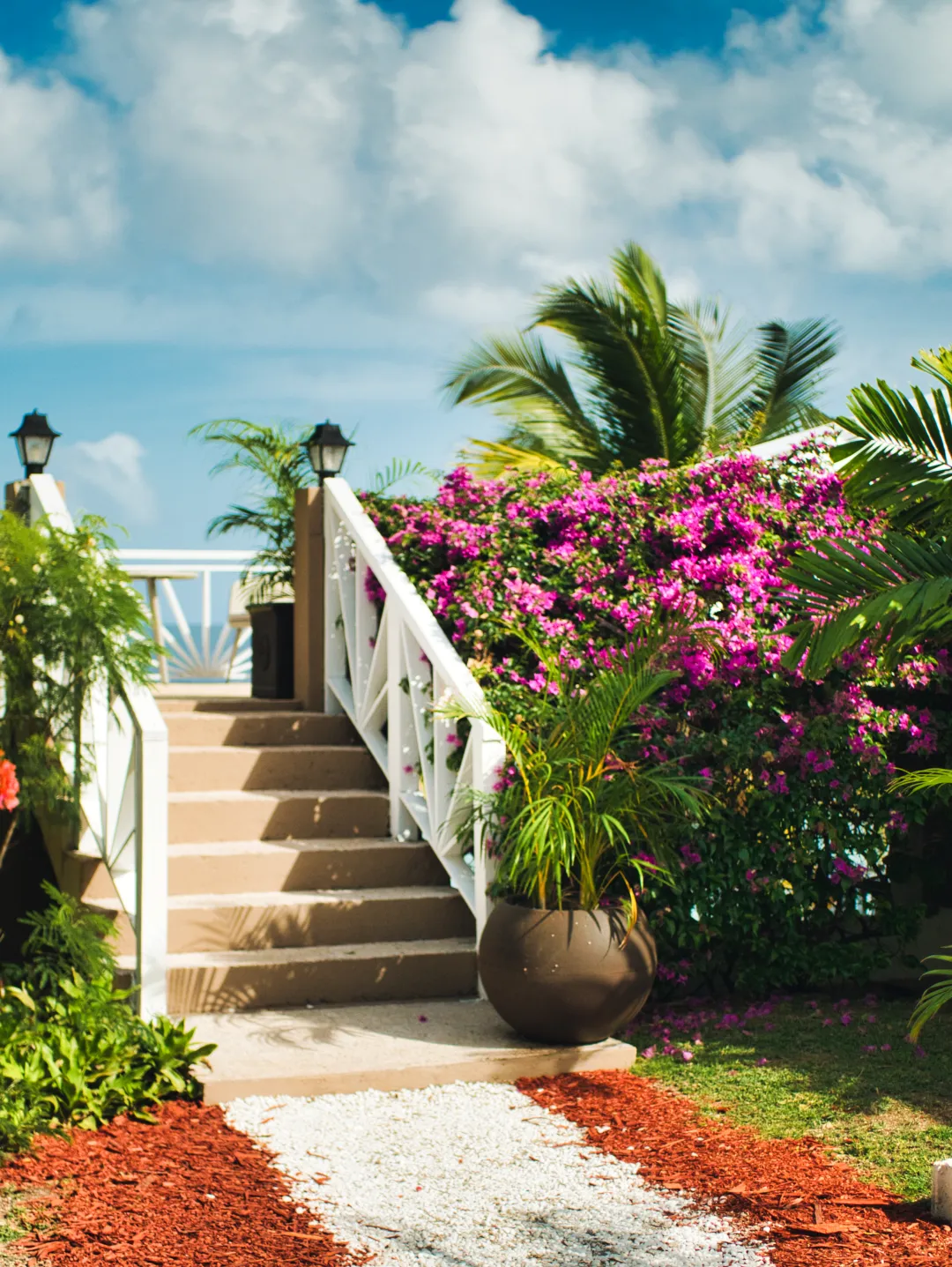 Tropikist Beach Hotel -  Walkway to the deck