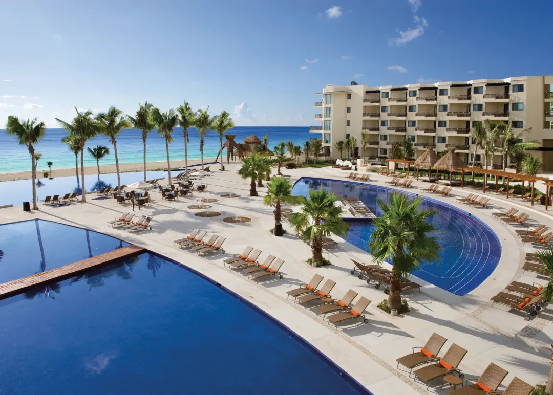 Dreams Riviera Cancun Resort and Spa -Exterior Pool