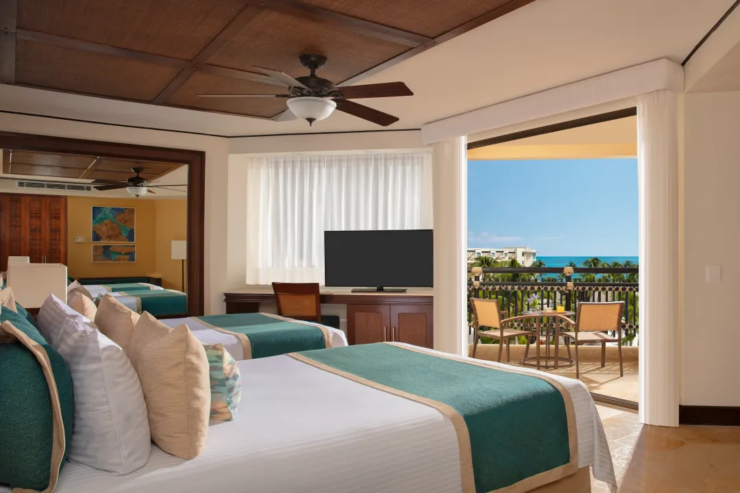 Premium Deluxe Ocean View - Twin Bed