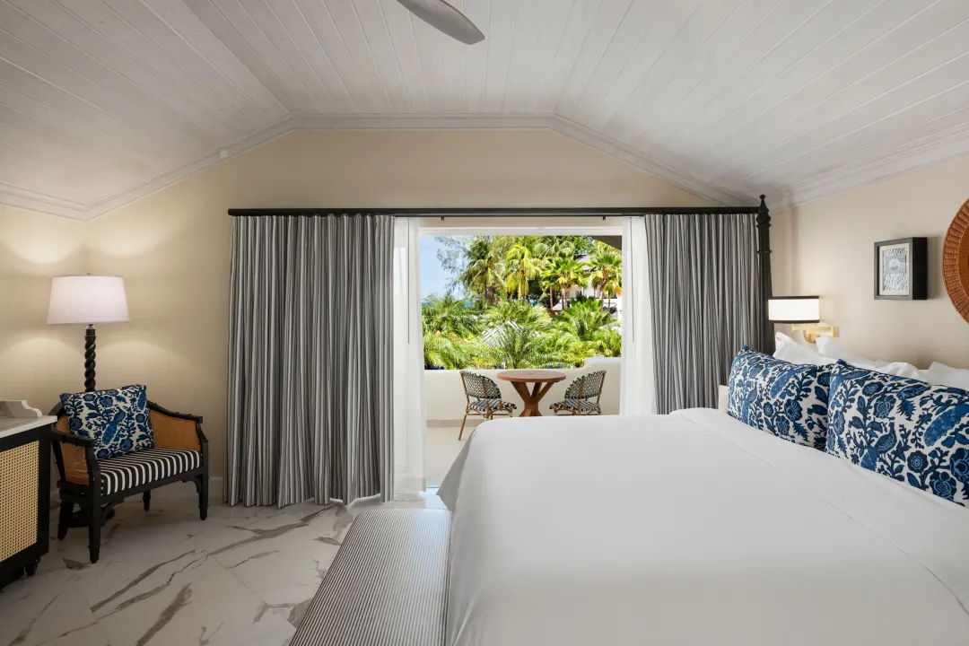 Colony Club - Luxury Poolside View Room - King Bed