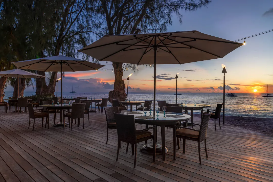 Colony Club - Sunset Deck Restaurant