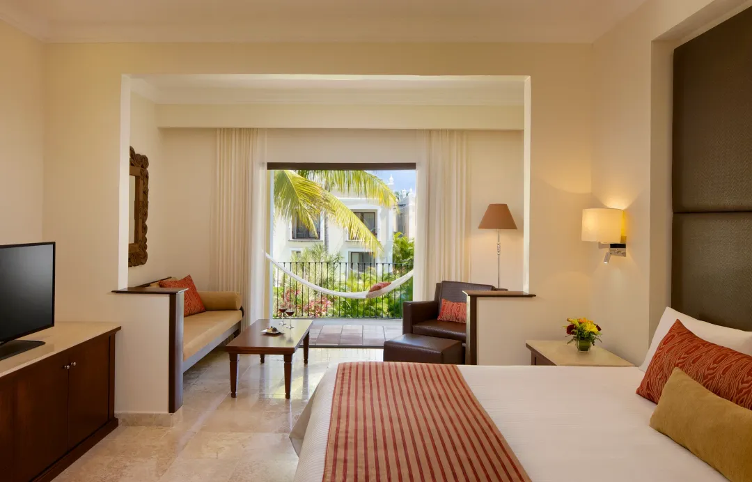 Family Suite Deluxe Garden View - King Bed Garden View