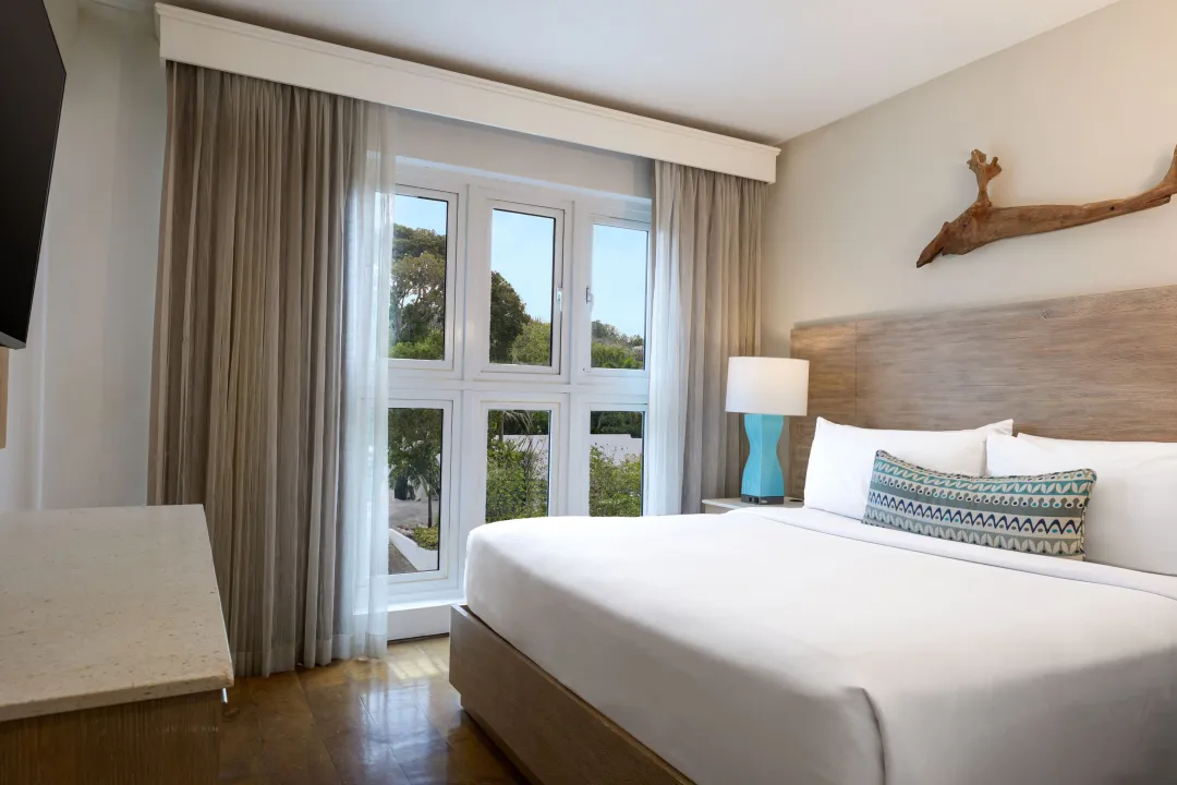 Waves Hotel - Standard Room - Bed Detail