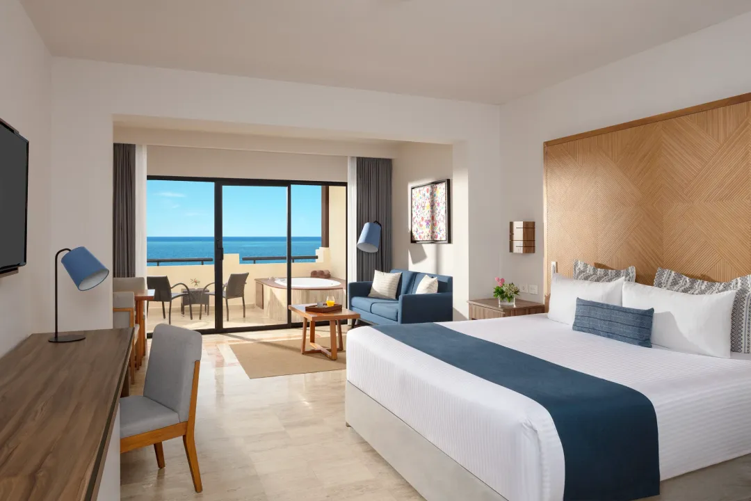 Preferred Club Junior Suite Ocean Front - King Room