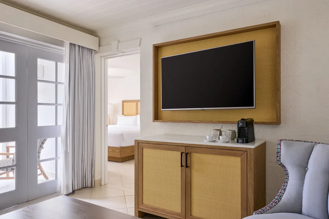 2-Treasure-Beach-Art-Hotel-Ocean-View-One-Bedroom-Suite-Amenities