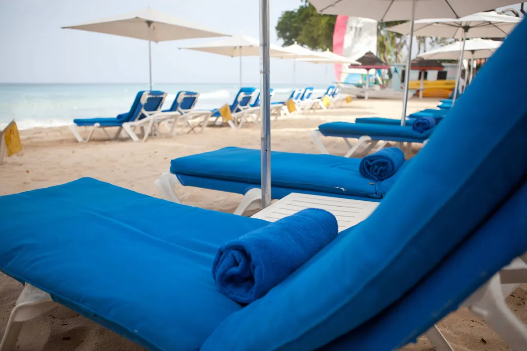 5.-Tamarind-Beach-Hotel-Beach-Chairs
