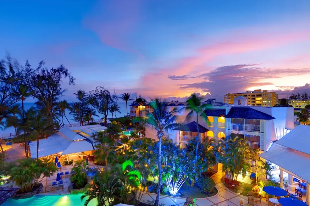 Turtle-Beach-Hotel-Night-View