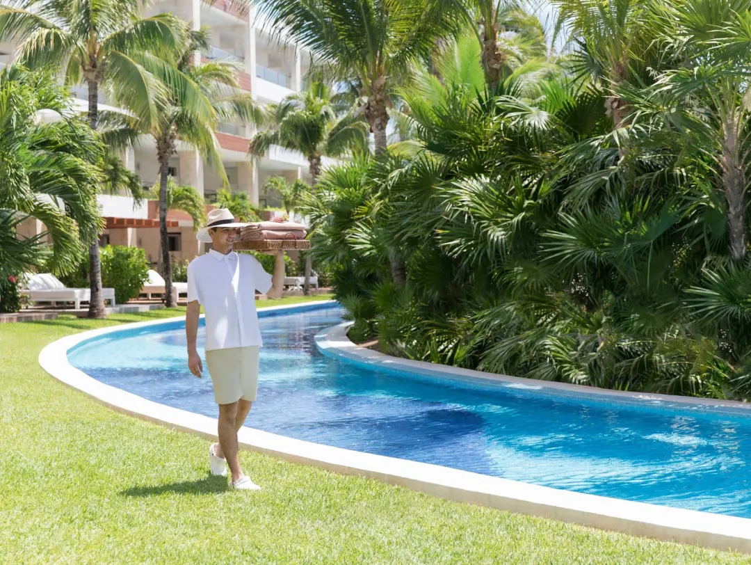 Excellence Playa Mujeres - Tropical Pool Aeria