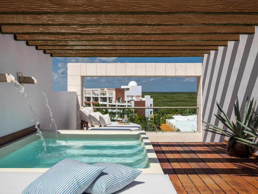 Two-story Rooftop Terrace Suite Spa or Pool View - Roof Top Pool