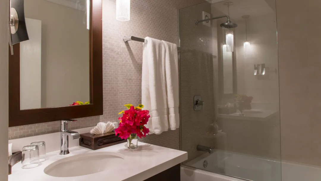 Crystal-Cove-Ocean-View-Room-Shower