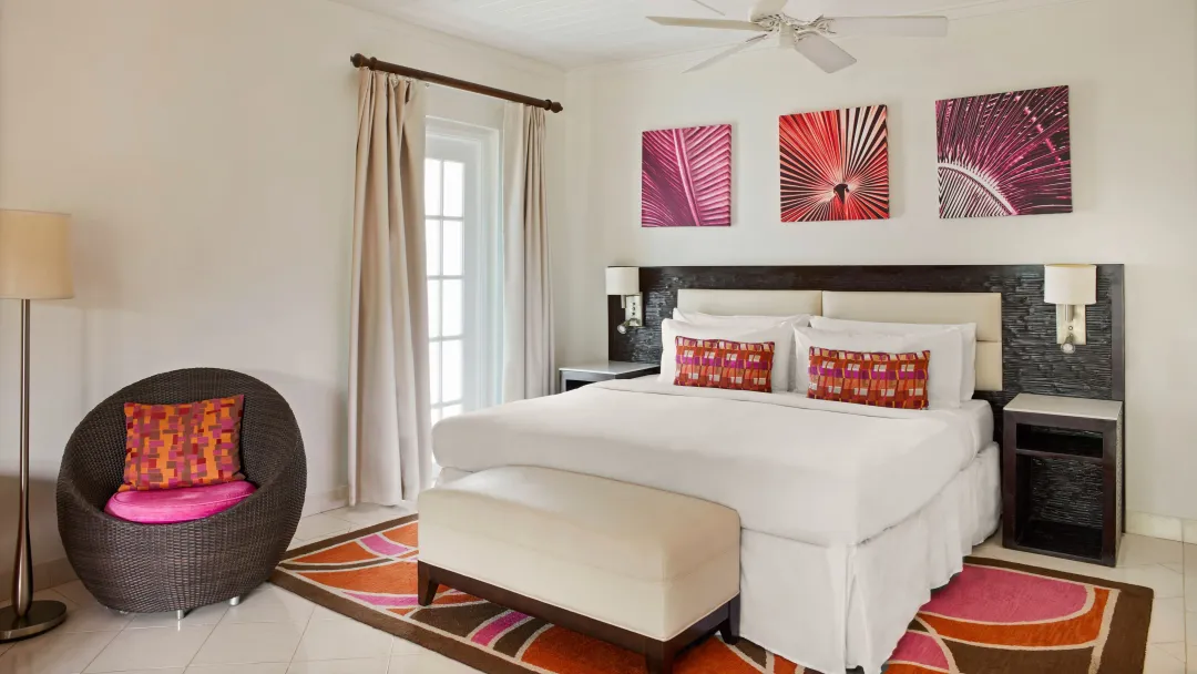 Crystal-Cove-Pool-Garden-View-Junior-Suite