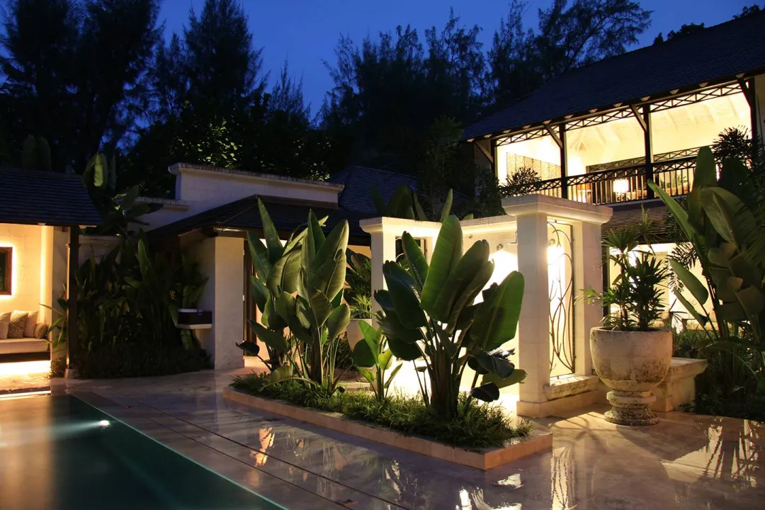 Coral-Reef-Club-Spa-at-night