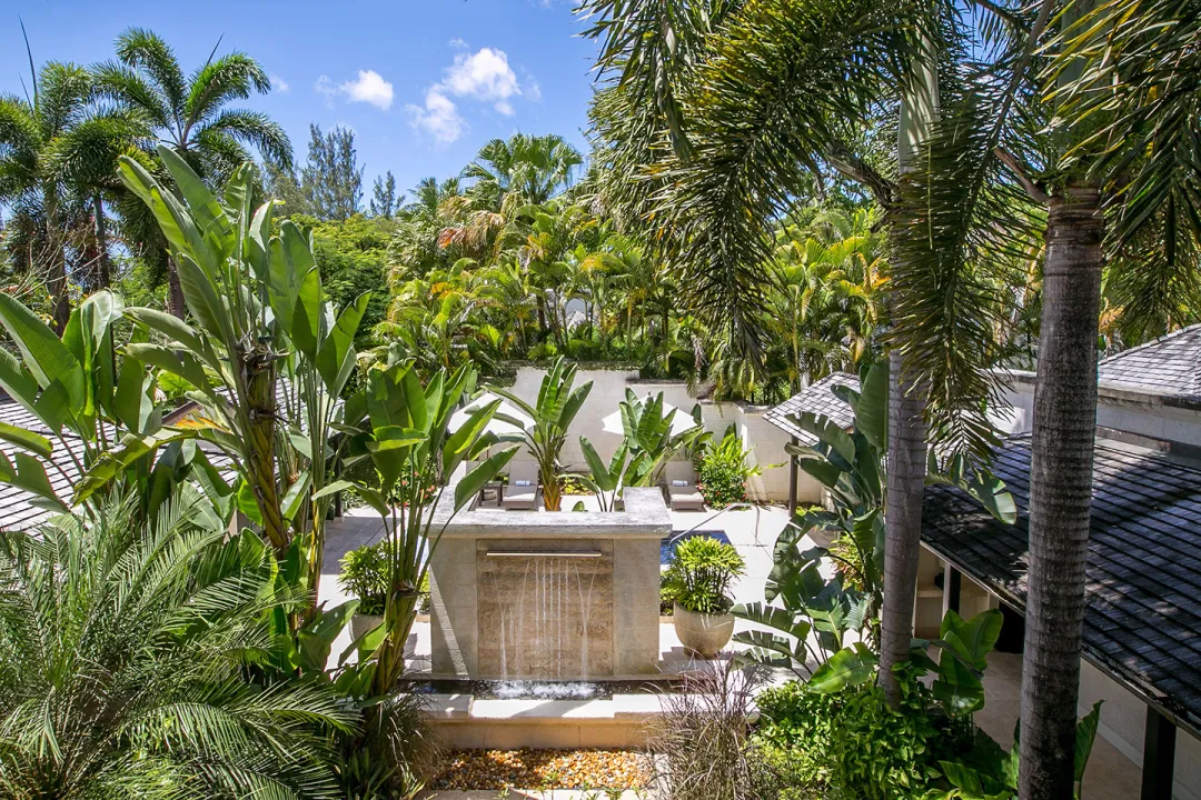 Coral-Reef-Club-Spa-Shower