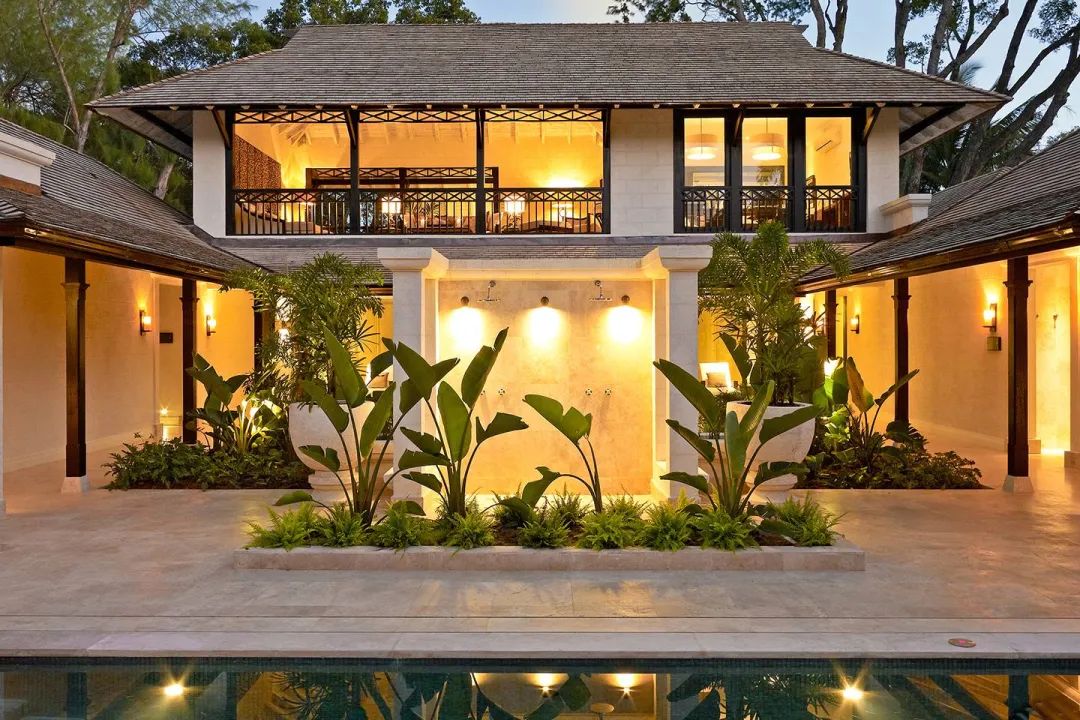 Coral-Reef-Club-Spa-with-Lights