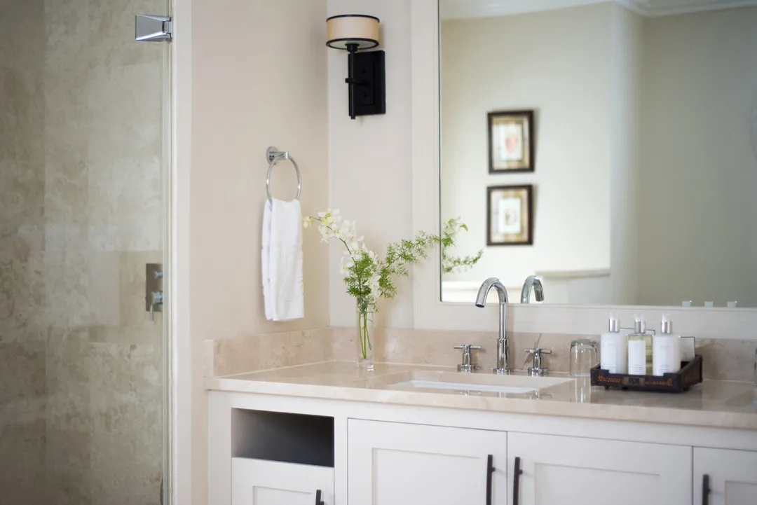 Coral-Reef-Club-Superior-Junior-Suite-Bathroom