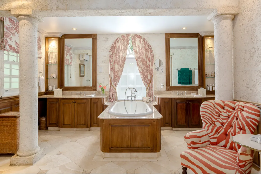 Coral-Reef-Club-Luxury-Plantation-Suite-Bathroom