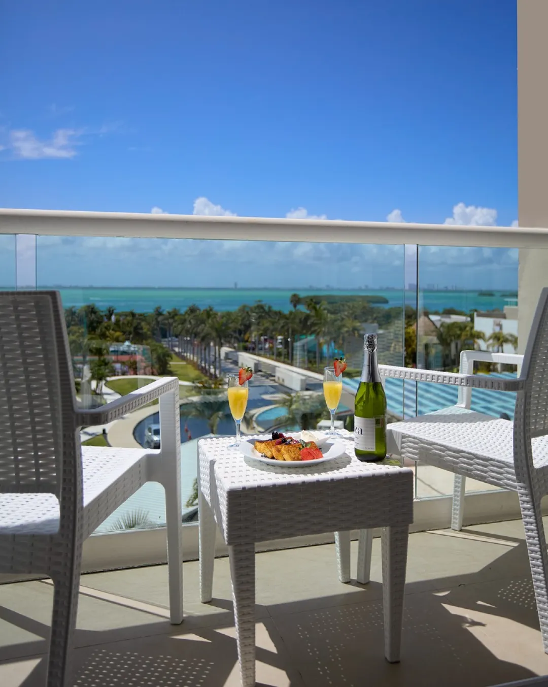 Two Bedroom Deluxe Family Lagoon View - Balcony Lounge