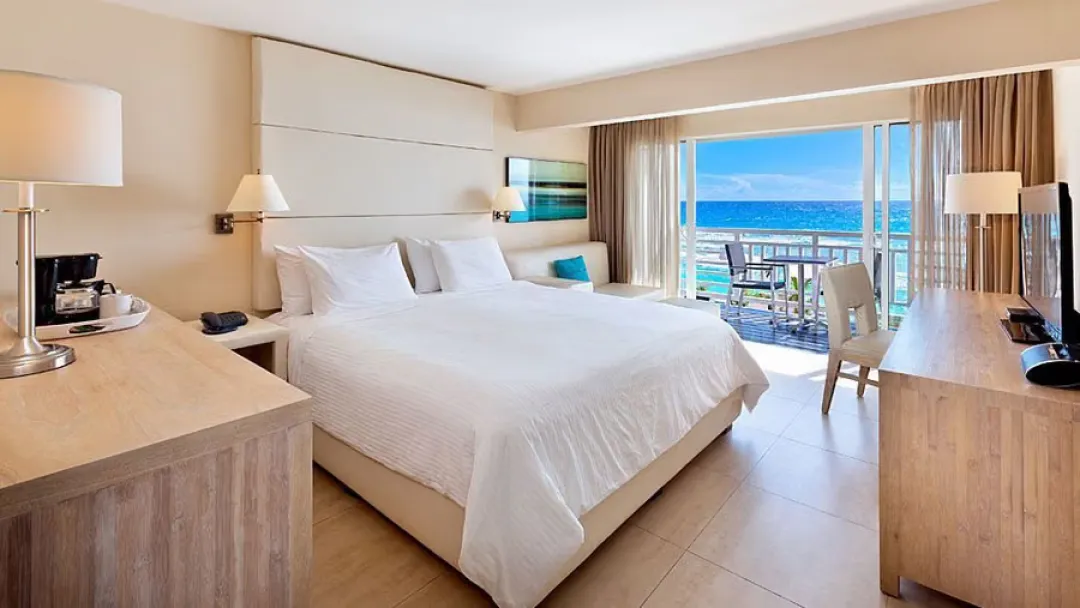 The-Soco-Hotel-SOCO-Room