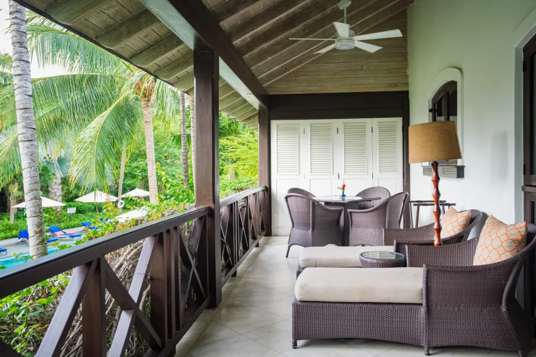 The-Sandpiper-One-Bedroom-Suite-Balcony