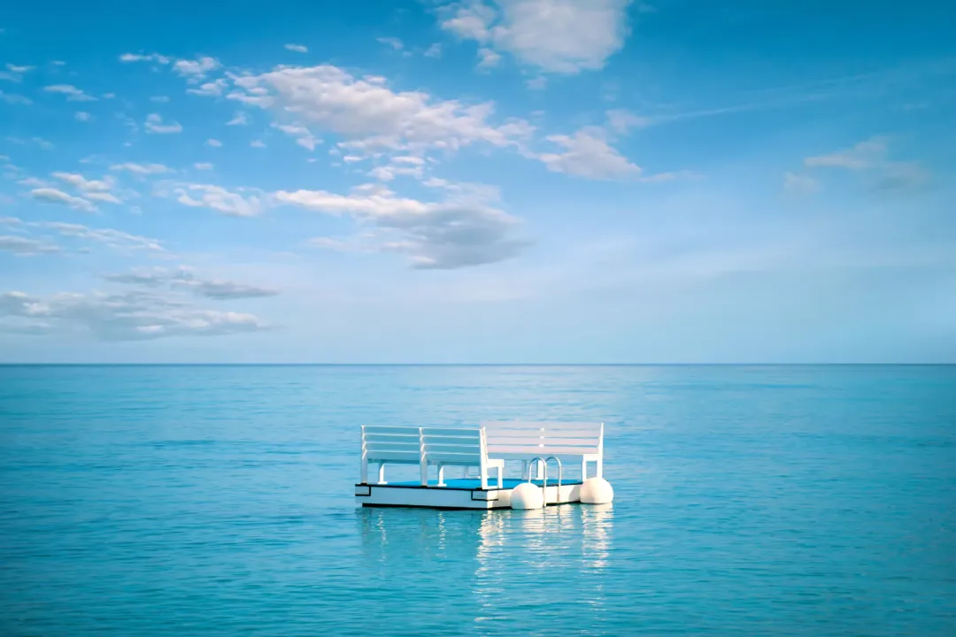 Fairmont-Royal-Pavilion-Boat