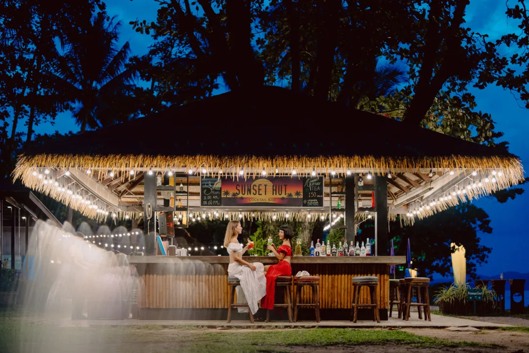 Khao-Lak-Merlin-Sunset-Hut