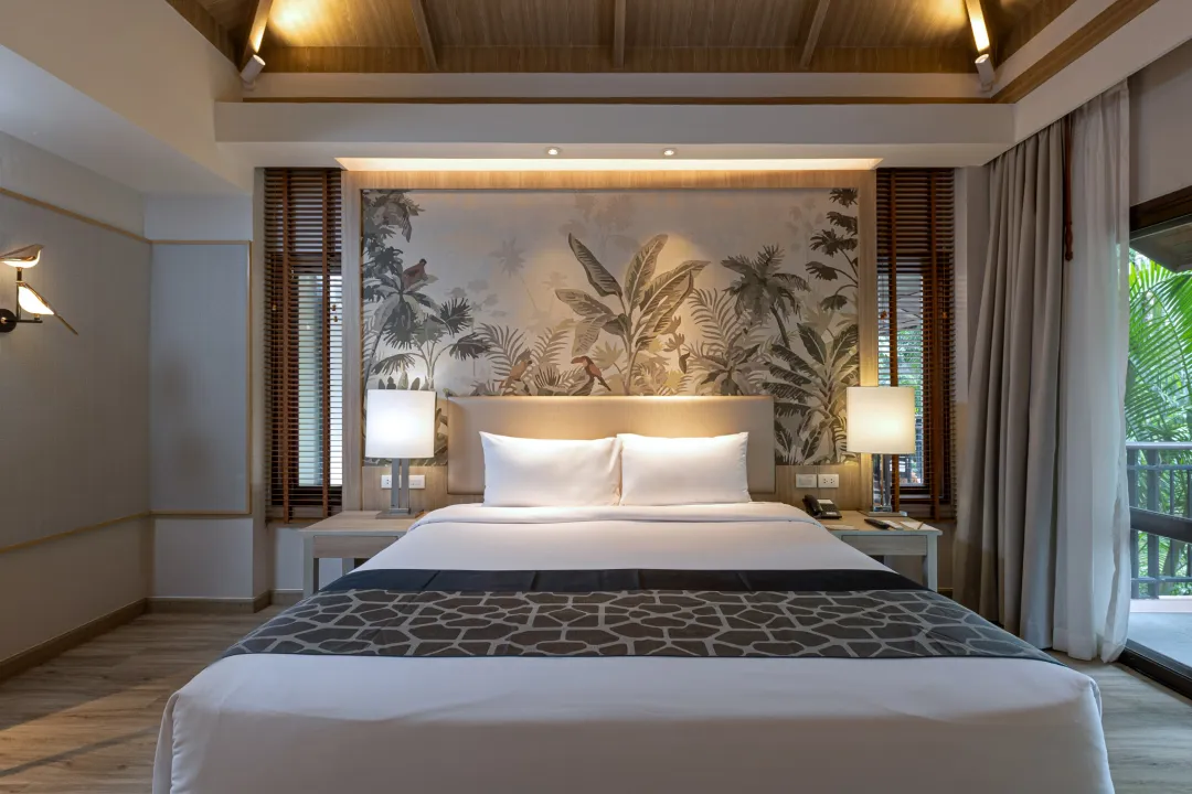 Khao-Lak-Merlin-Superior-Room-King-Bed-Front-View