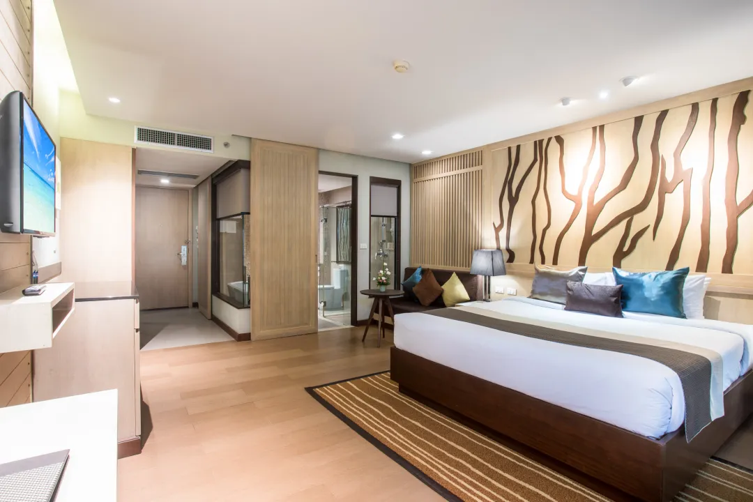 Khao-Lak-Merlin-Deluxe-Room-King-Bed
