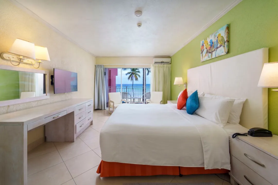 Southern-Palm-Beach-Resort-Ocean-View-Room-King-Bed