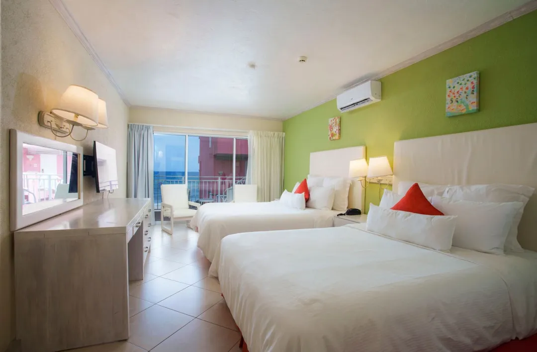 Southern-Palm-Beach-Resort-Ocean-View-Room-Twin-Beds