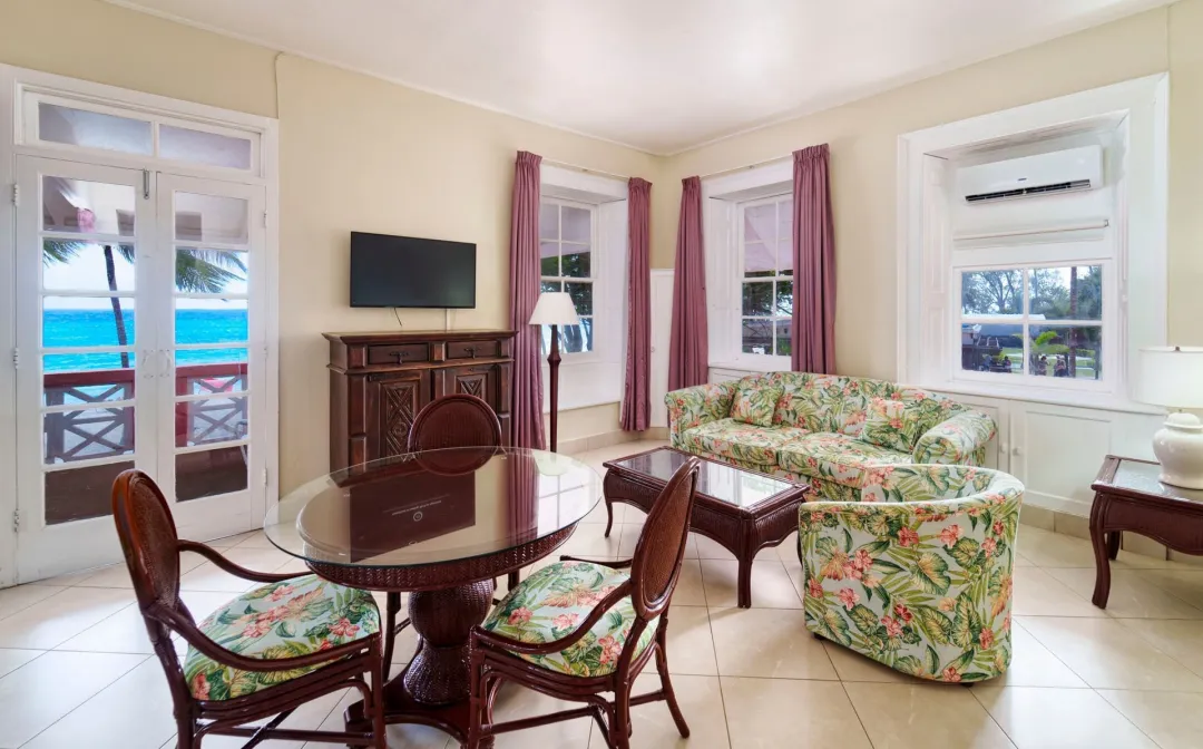 Southern-Palms-Beach-Resort-Junior-Suite-Living-Room