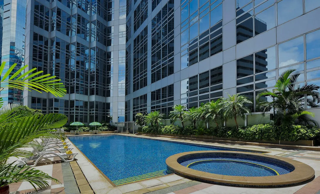 Harbour-Plaza-North-Point-Outdoor-Pool