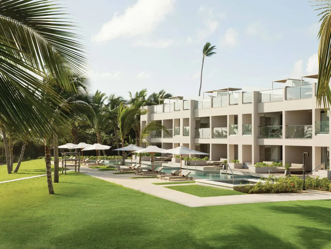 Odysseys Travel - Excellence El Carmen - Suite Over View