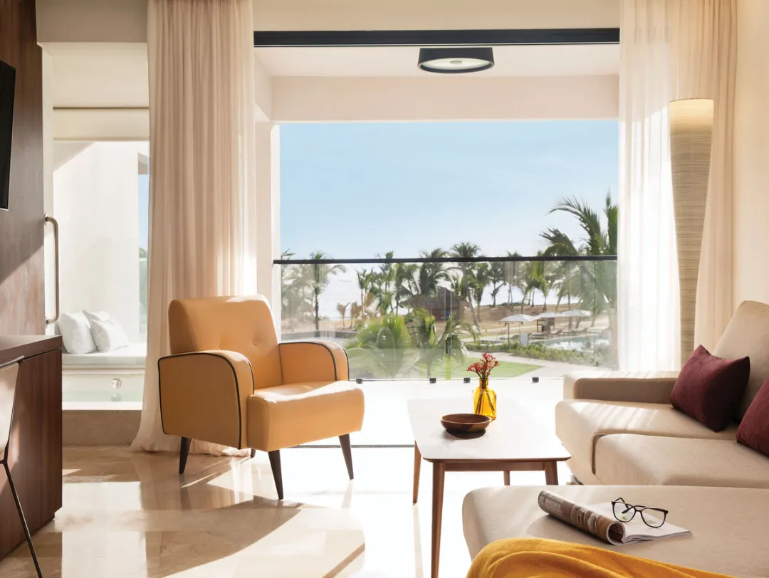 Odysseys Travel - Excellence El Carmen - Junior Suite Ocean View - Balcony Lounge