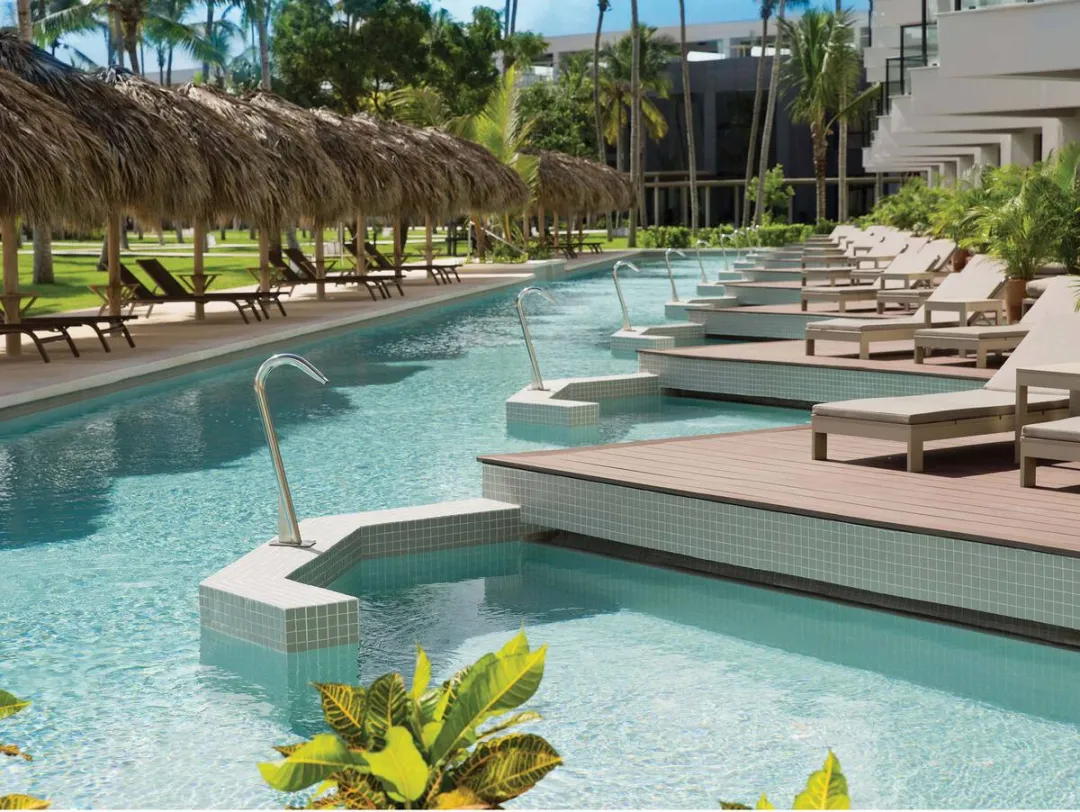 Odysseys Travel - Excellence El Carmen - Junior Swim-Up Suite - Pool Over View