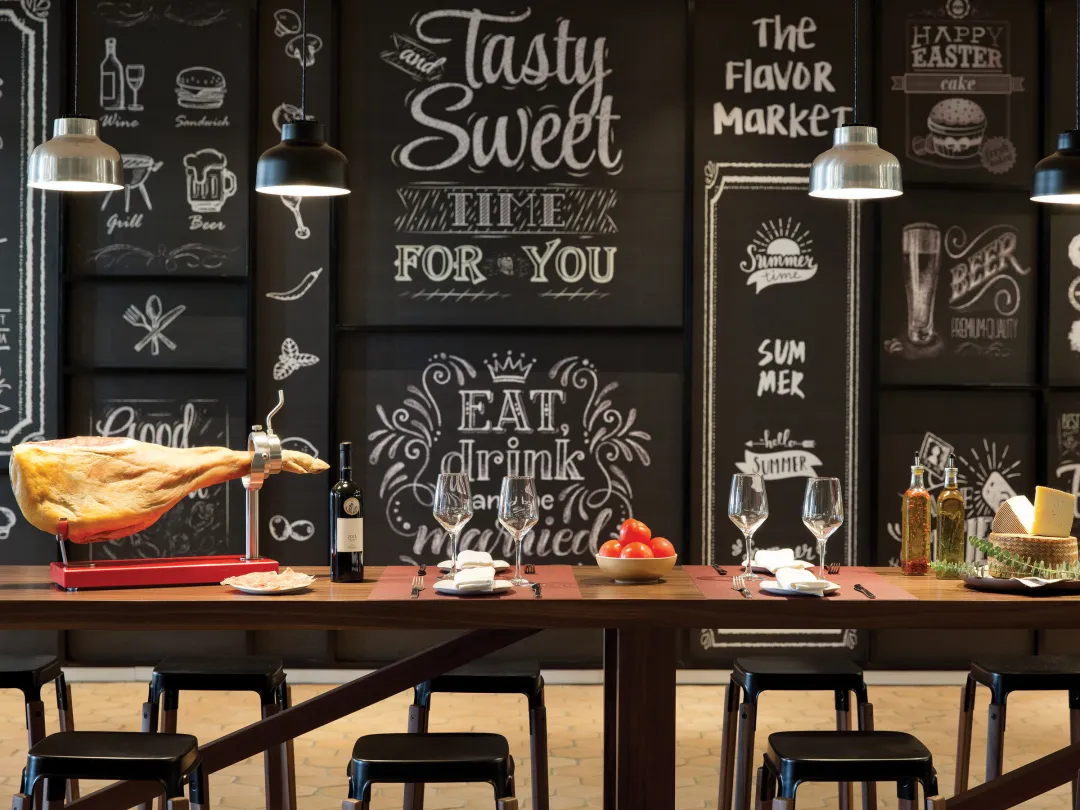 Odysseys Travel - Excellence El Carmen - Flavor Market - Interior