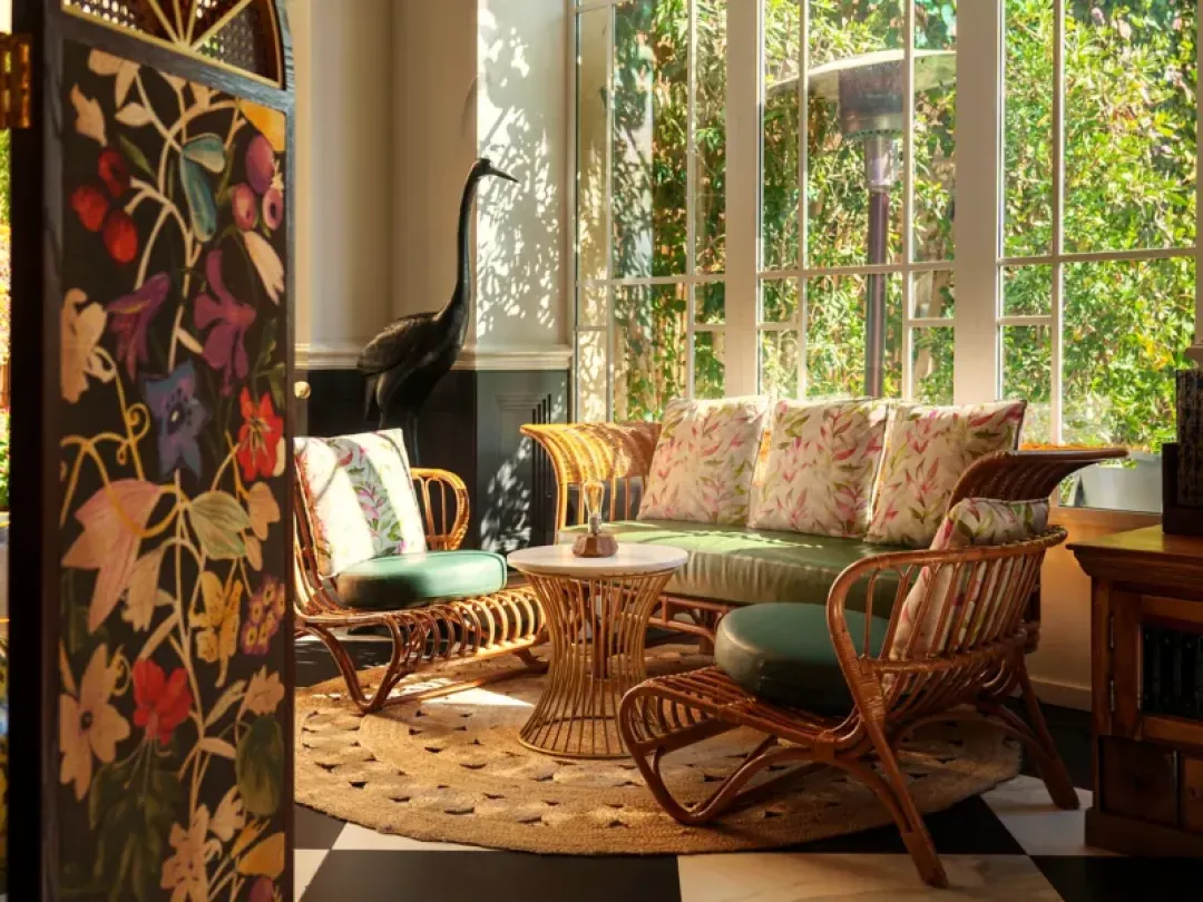 Fairmont-The-Palm-Deco