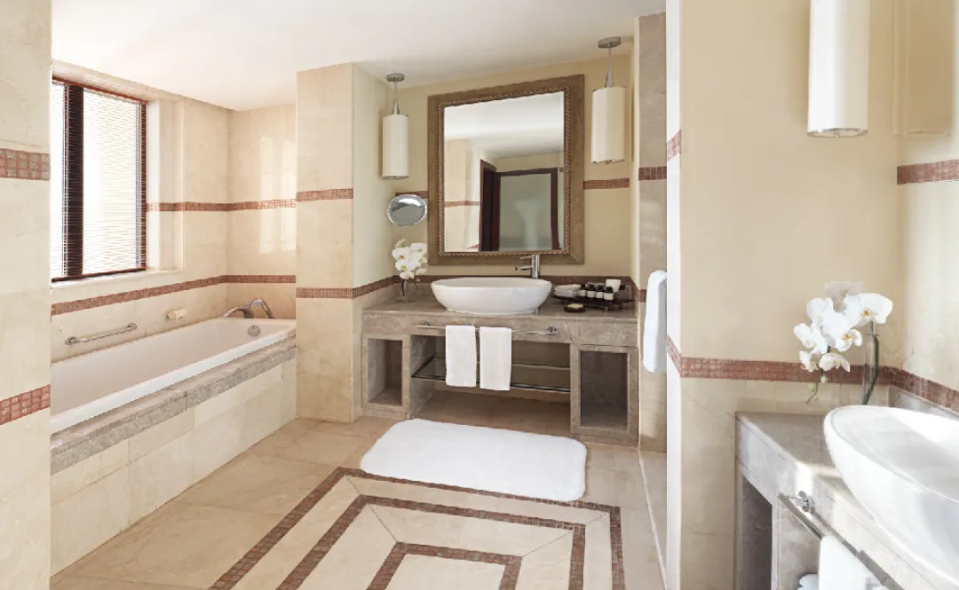 Fairmont-The-Palm-Bathroom