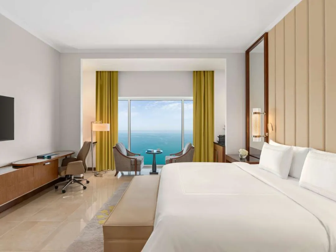 Rixos-Marina-Abu-Dhabi-Deluxe-Room-Sea-View-Full-sea-view