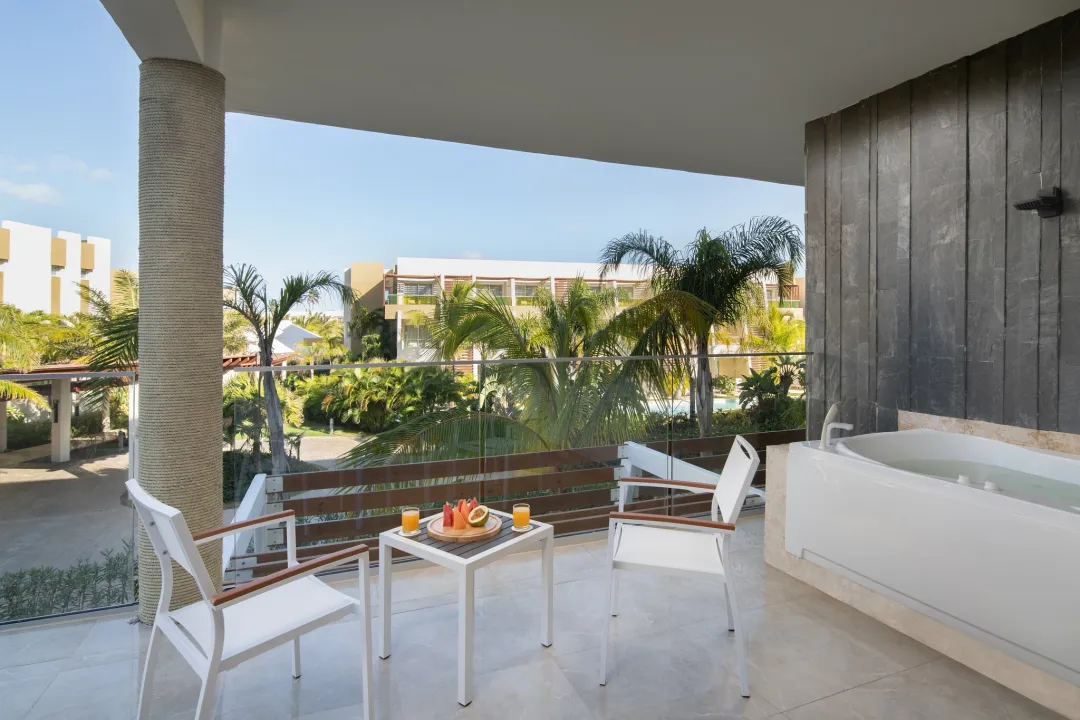 Odysseys Travel - Dreams Onyx - Premium Junior Suite Tropical View - Terrace Lounge