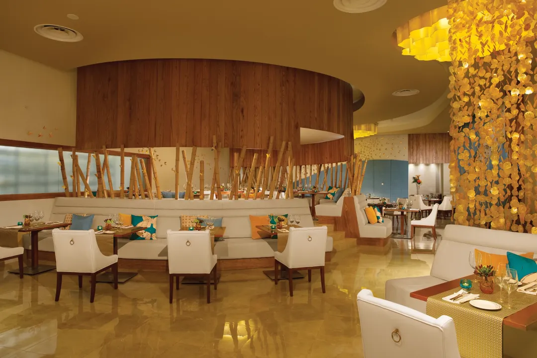 Odysseys Travel - Dreams Onyx - Mercure - Dining Area