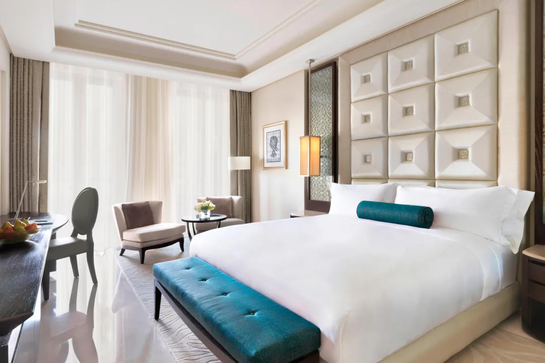 Al Bustan Palace - Deluxe Garden View -King Bed