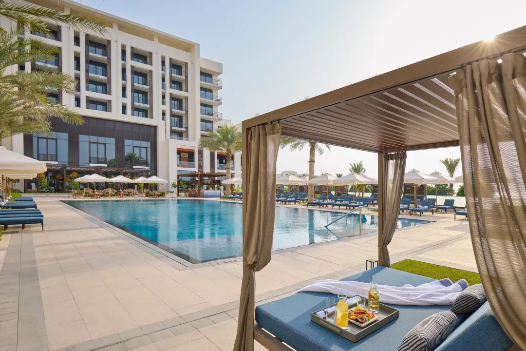 Mandarin-Oriental-Muscat-Pool