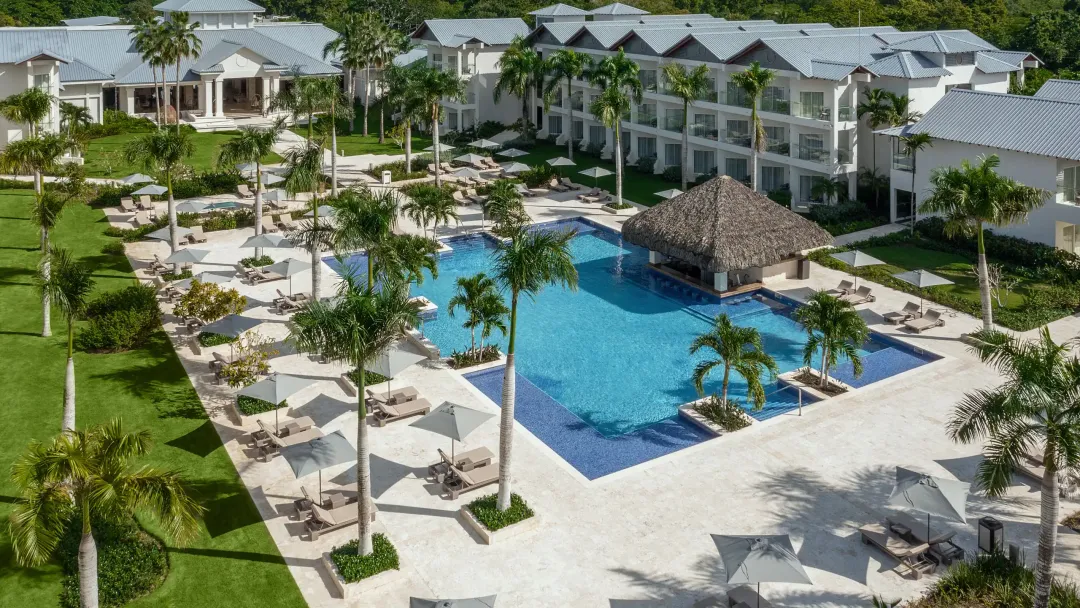 Odysseys Travel - Secrets La Romana Resort and Spa - Swim Up Bar Aerial