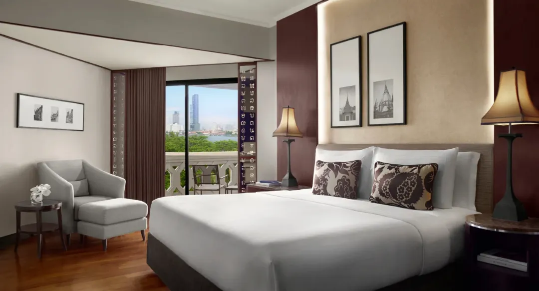Anantara-Riverside-Bangkok-Deluxe-Riverside