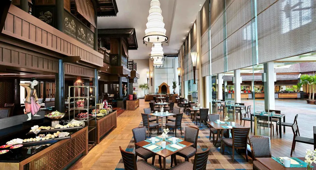 Anantara-Riverside-Bangkok-The-Market