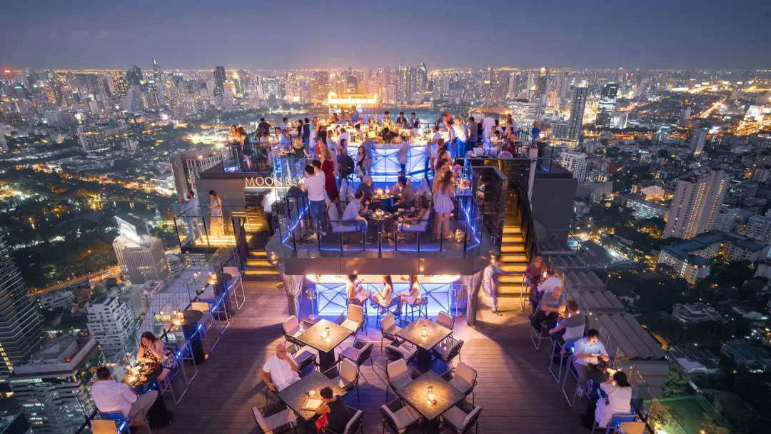 Banyan-Tree-Bangkok-Terrace-Dining