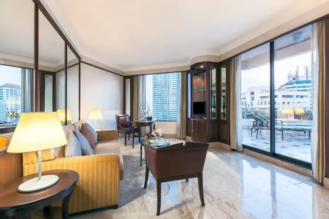 Rembrand-Hotel-Bangkok-Junior-Terrace-Suite-Living-Room